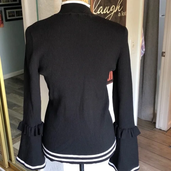 Marled Reunited Clothing black bell sleeve Sweater Medium - Picture 2 of 3